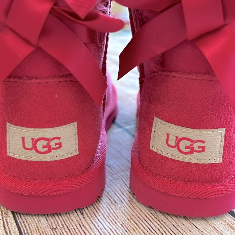 UGG Bailey Bow II Boot - Picture 4 of 10